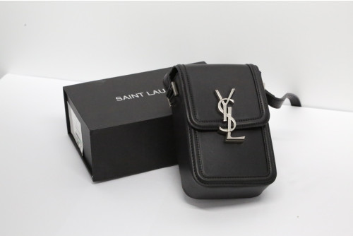 ✨생로랑 YSL 실버 스틸 로고 래더 크로스백✨