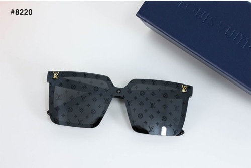 🍀 [LOUIS VUITTON] 루이비통 LV 쁘띠 모노그램 선글라스 🍀