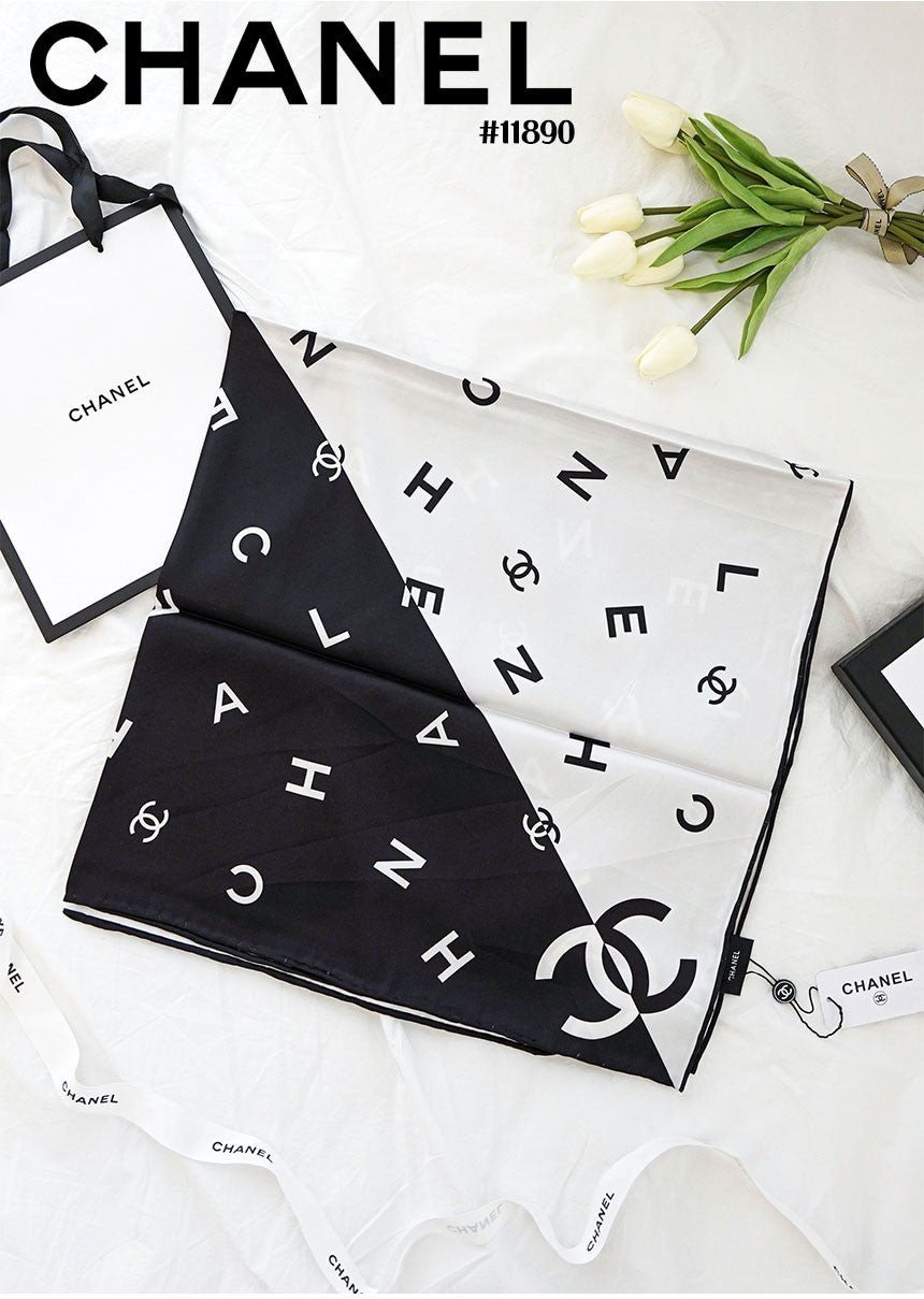 🍀 [CHANEL] 샤넬 블랙화이트 콤비 스퀘어 스카프 🍀