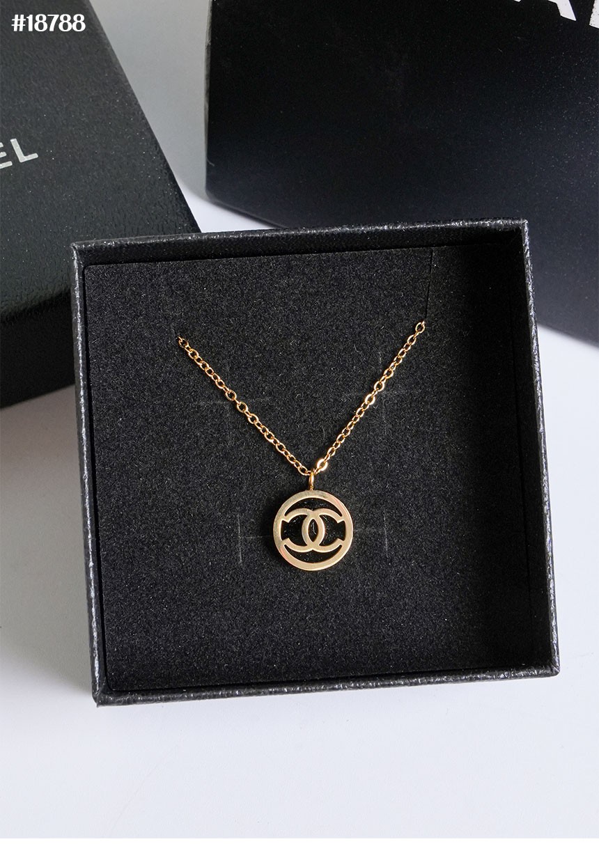 🔆 [CHANEL] 샤넬 CC 블랙 골드 펜던트 써클 네크리스 🔆