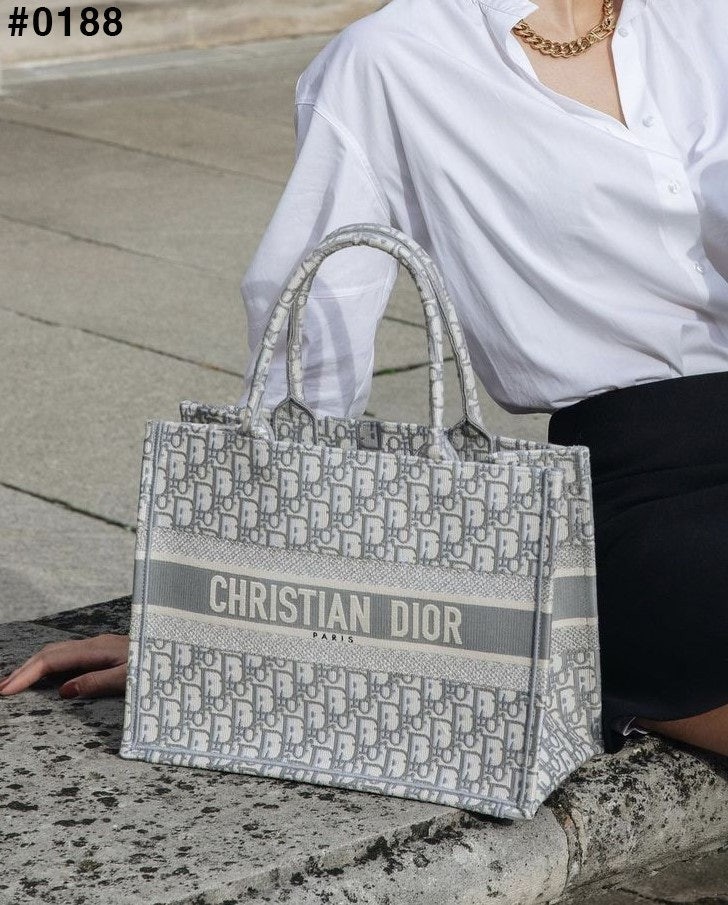 🍀 [DIOR] 크리스찬 디올 오블리크 북 토트백 미디움 🍀