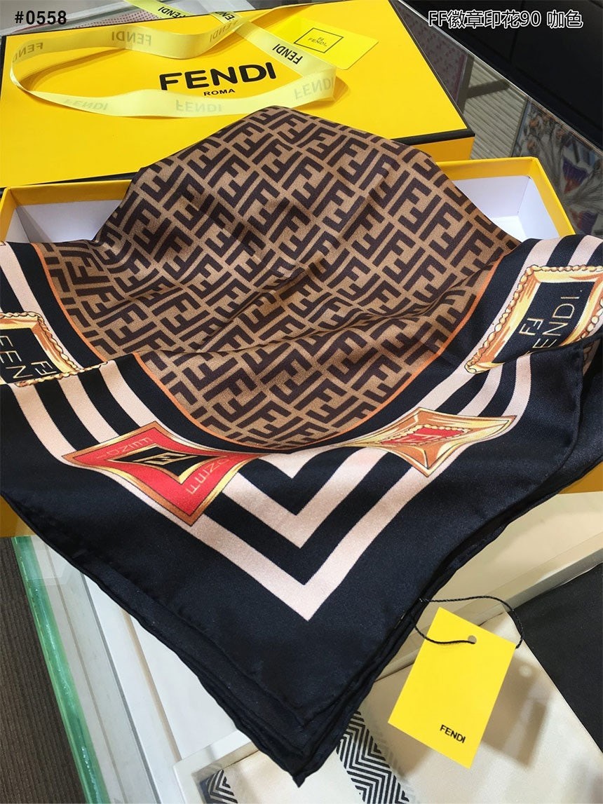 🍀 [FENDI] 팬디 주얼리 스퀘어 FF패턴 스카프 🍀