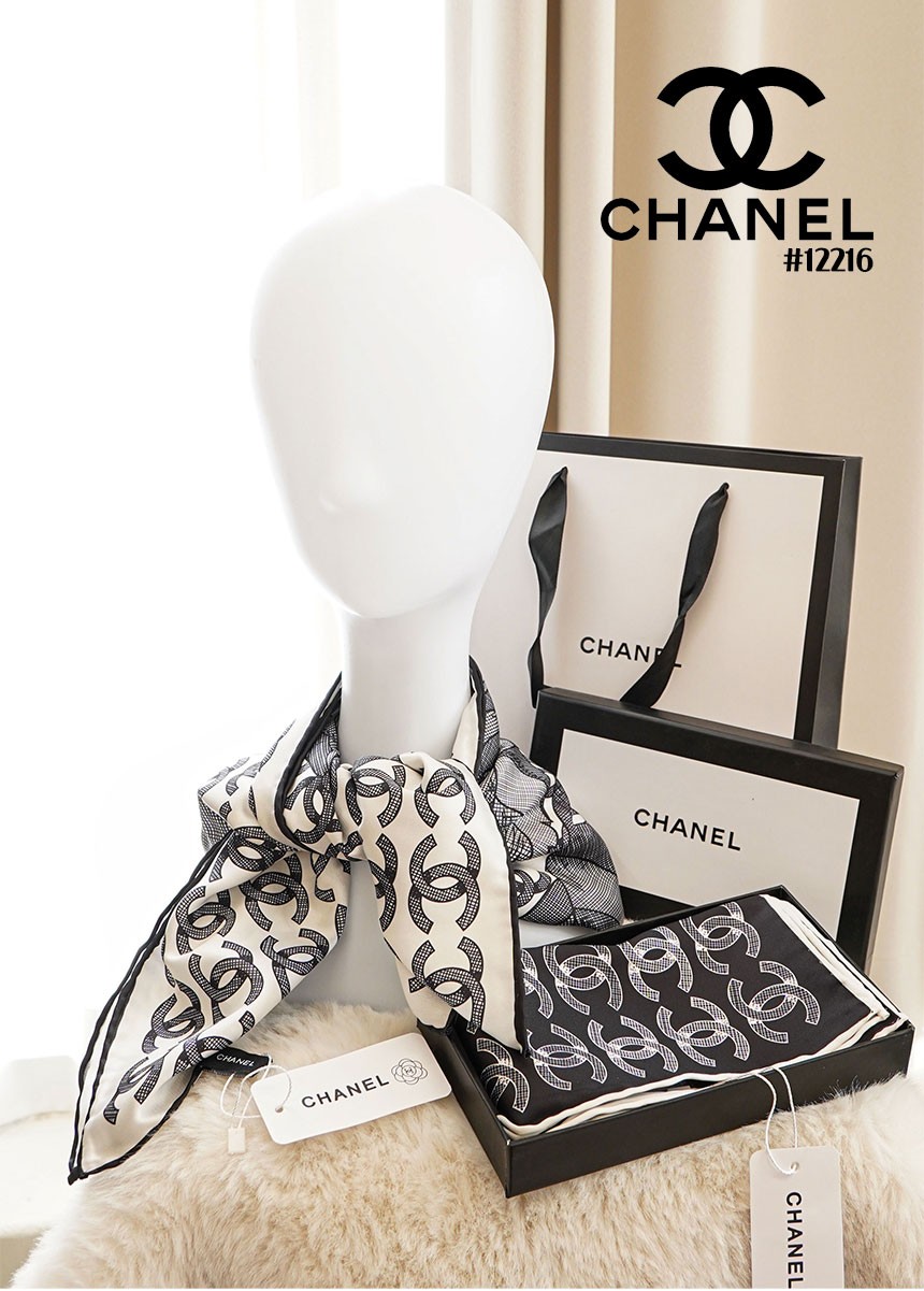🍀 [CHANEL] 샤넬 트로피칼 스케치 실크 스퀘어 스카프 🍀