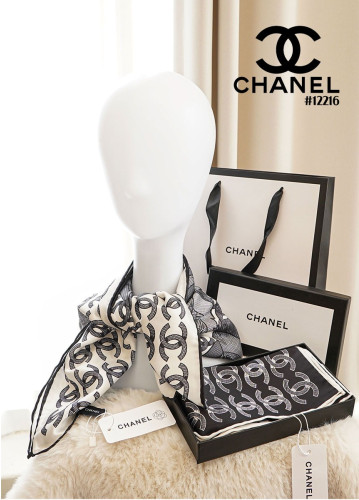 🍀 [CHANEL] 샤넬 트로피칼 스케치 실크 스퀘어 스카프 🍀