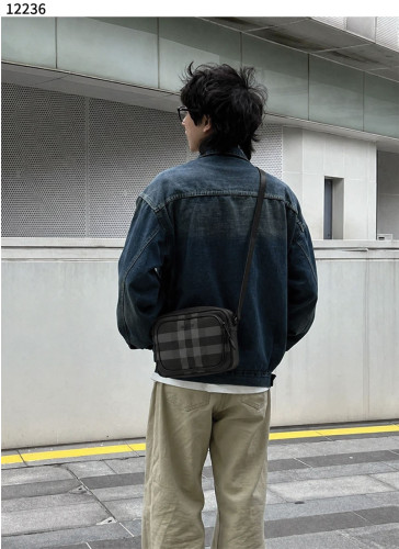 #버버리 [BURBERRY] 수입프리미엄급 버버리  패디 크로스 백 신상 입고💢 #태그 #가방 #12236