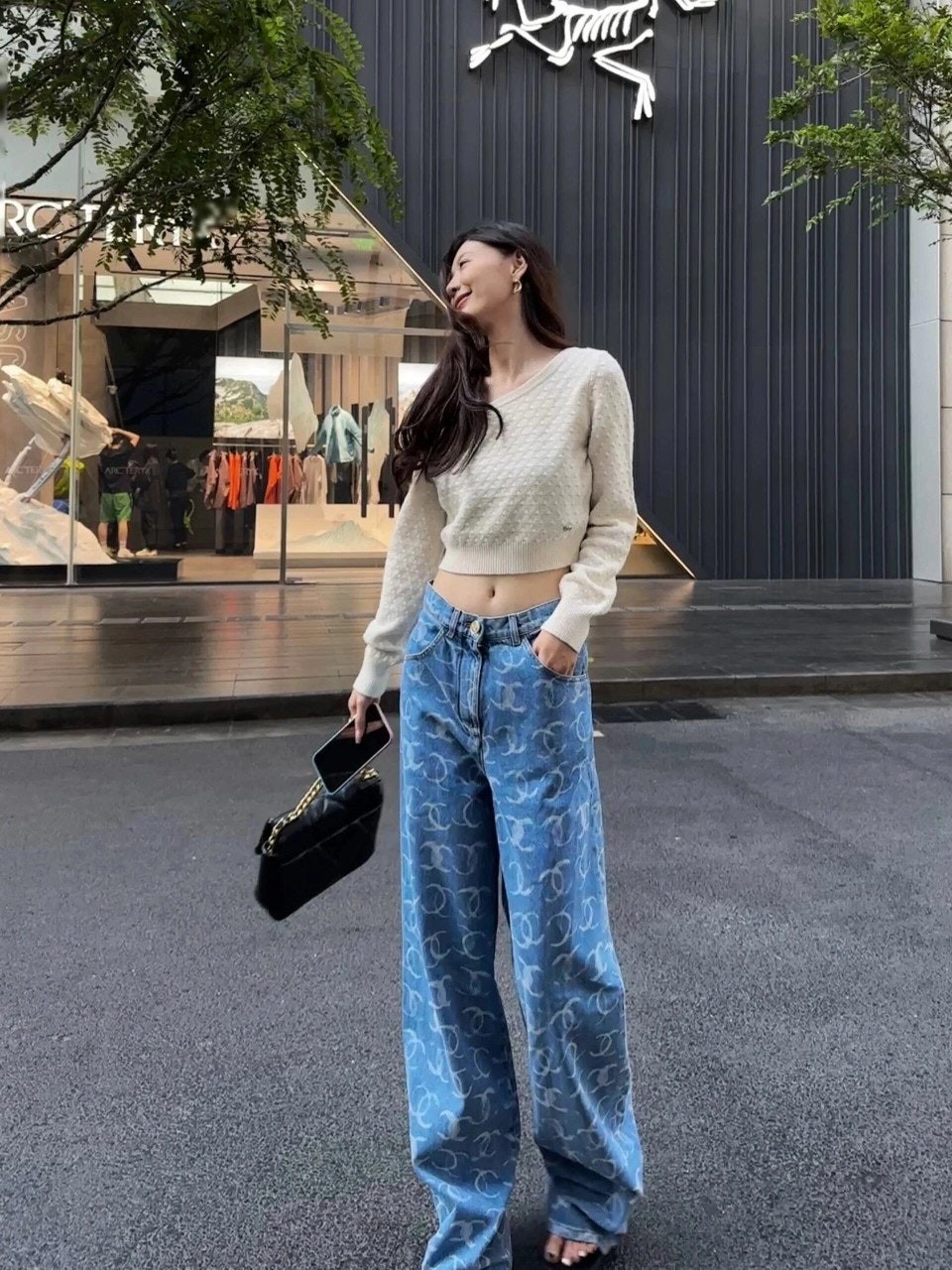 🍀 [CHANEL] 샤넬 여성 엠브로이드 CC 프린트 와이드 데님 팬츠 🍀