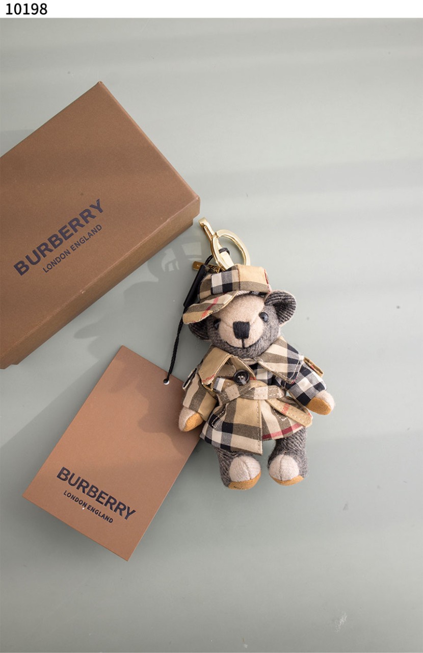 #버버리 [BURBERRY] 빈티지 체크 트렌치코트 토마스 베어 참 신상입고💢 #키링 #10198