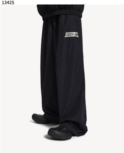 #발렌시아가 [BALENCIAGA] Masking Tape Tracksuit Pants 신상입고💢 #하의 #팬츠 #13425