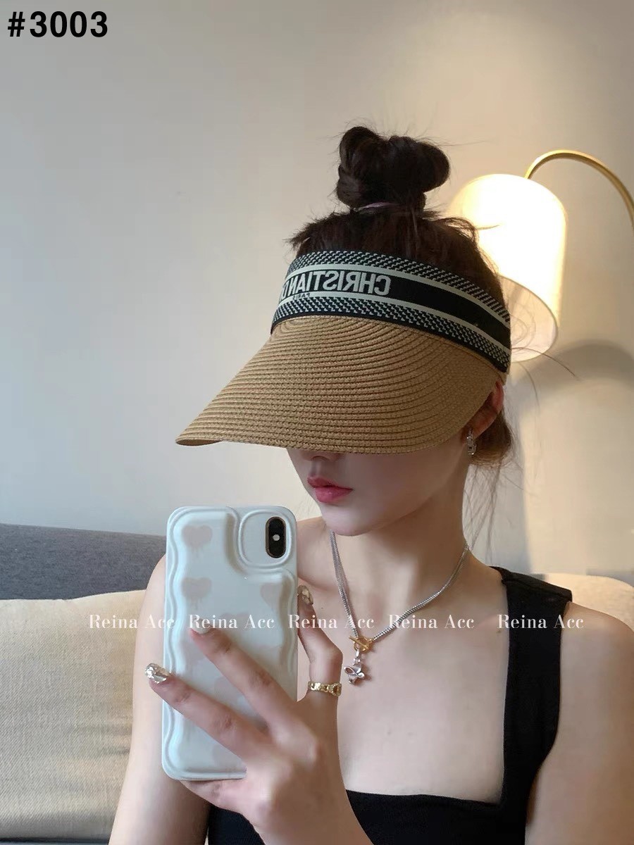 🍀 [DIOR] 크리스찬 디올 라탄 캡 🍀