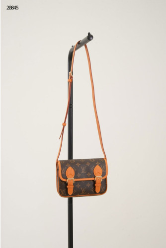 🔆 [Louis Vuitton] 루이비통 사첼 웨어러블 월릿 백 🔆