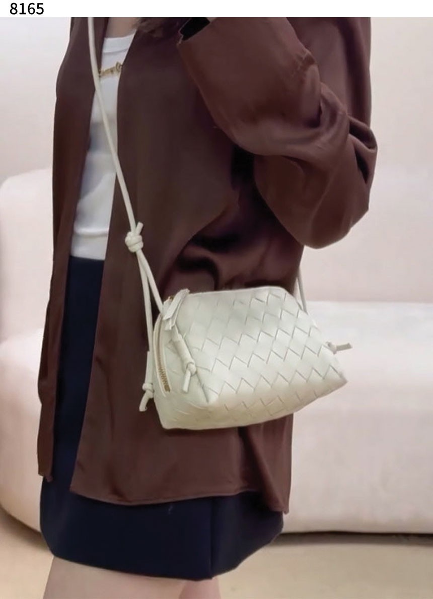#보테가베네타 [BOTTEGA VENETA] 수입프리미엄급 인트레치아토 콘서트 파우치 신상 입고💢 #태그 #가방 #8165