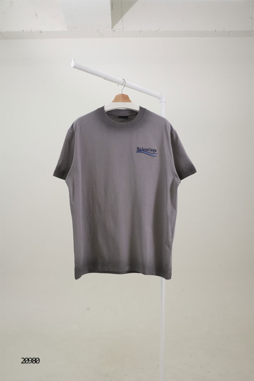 🔆 [BALENCIAGA] 발렌시아가 가먼트 워싱 시그니처 웨이브 자수 로고 반팔 티셔츠 🔆