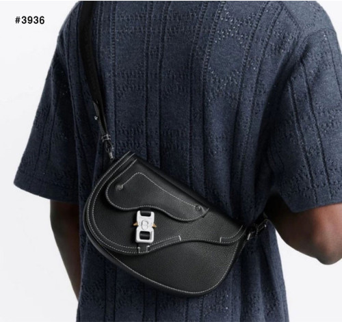 🍀 [DIOR] 디올 새들 컴팩트 스트랩 크로스 백 🍀