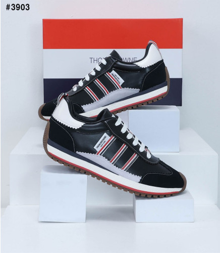 🍀 [THOM BROWNE] 톰브라운 삼선탭 테크 러너 스니커즈 🍀