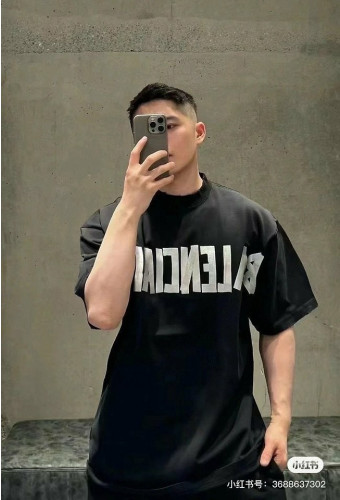 💕 발***** 테이프 로고 티셔츠