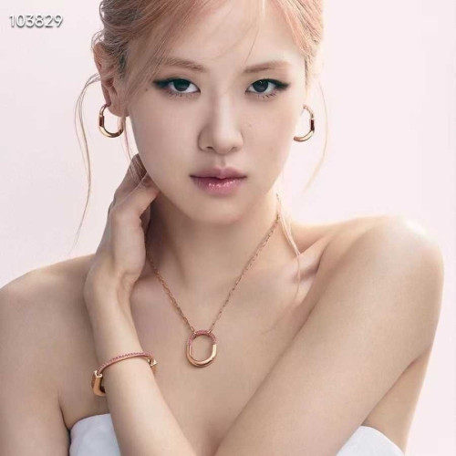 💕 티** 로제 락네크리스
