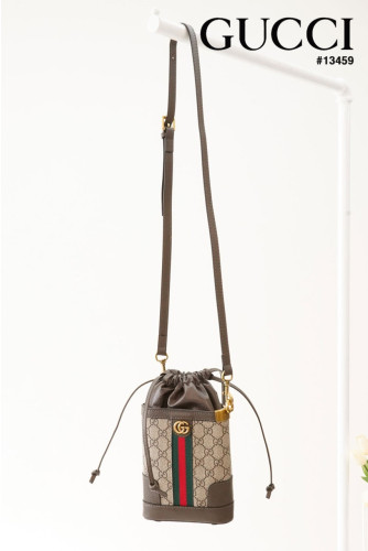 🔆 [GUCCI] 구찌 GG 트라이앵글 스몰 버킷백 🔆