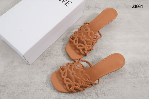 🔆 [LOEWE] 로에베 페탈 아나그램 스랑이드 소프트 카프스킨 굽 뮬 🔆