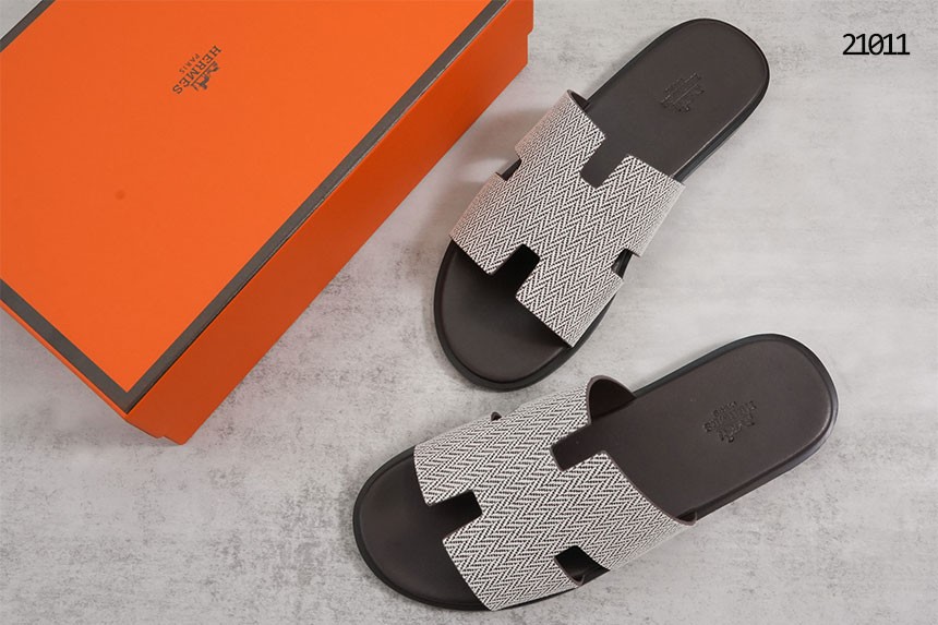 🔆 [HERMES] 에르메스 이즈미르 샌들 쉐브론 & 누아 블랑 🔆