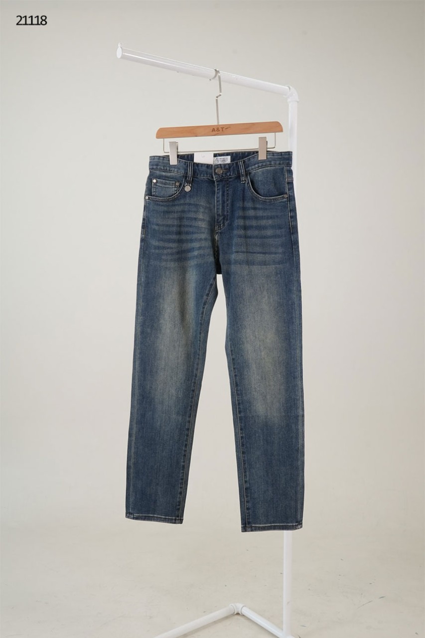 🔆 [BRUNELLO CUCINELLI] 브루넬로 쿠치넬리 시그니처 로고 참 포인트 데님 팬츠 🔆
