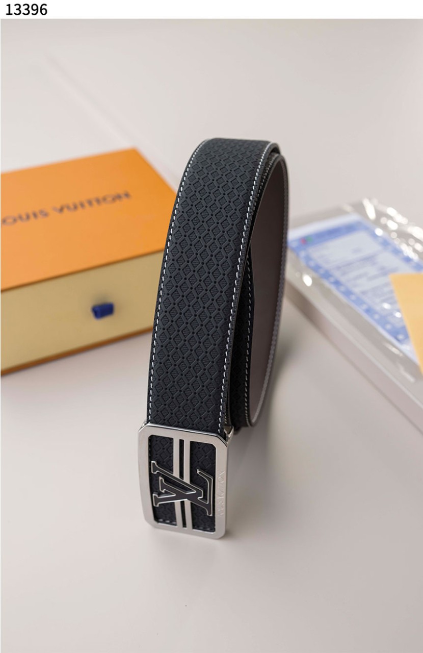 #루이비통 [Louis Vuitton] 남성 사각버클 가죽 벨트 신상입고💢 #벨트 #13396