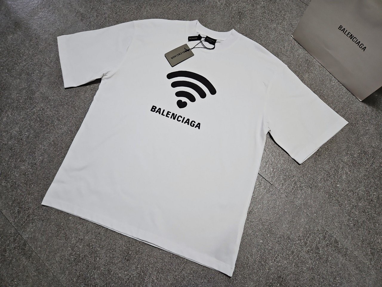 BLC Wi-Fi 라운드 반팔 티셔츠