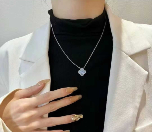 💕 반*** 앤 아펠 빈티지 알함브라 펜던트 (화이트 골드 / 블루 칼세도니)