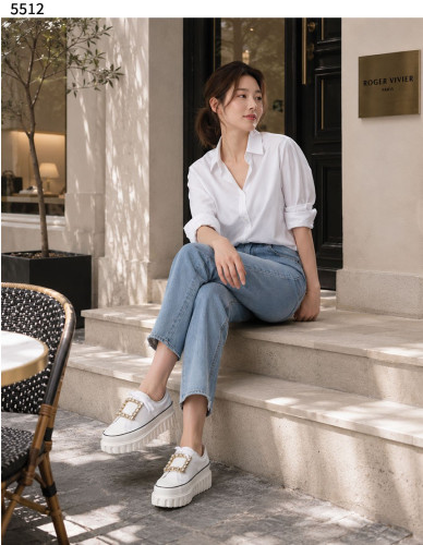 #로저비비에 [Rogervivier] 수입프리미엄급 비브 고-틱 스트라스 버클 슬립온 스니커즈 정품급 신상 입고💢 #태그 #신발 #5512