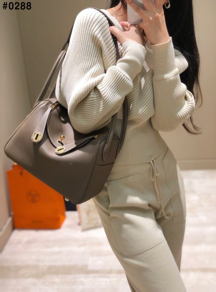 🍀 [HERMES] 에르메스 린디(Lindy) 26 토트백 🍀