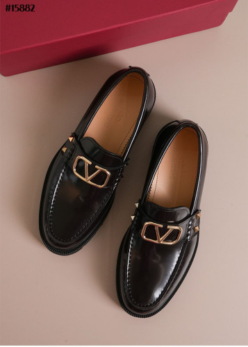 🔆 [VALENTINO] 발렌티노 남성 금장 스터드 브이 로고 사인 로퍼 🔆