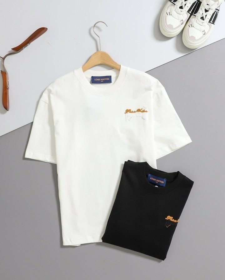PRODUCTION DATE 1854 반팔 티셔츠 LOU-2697