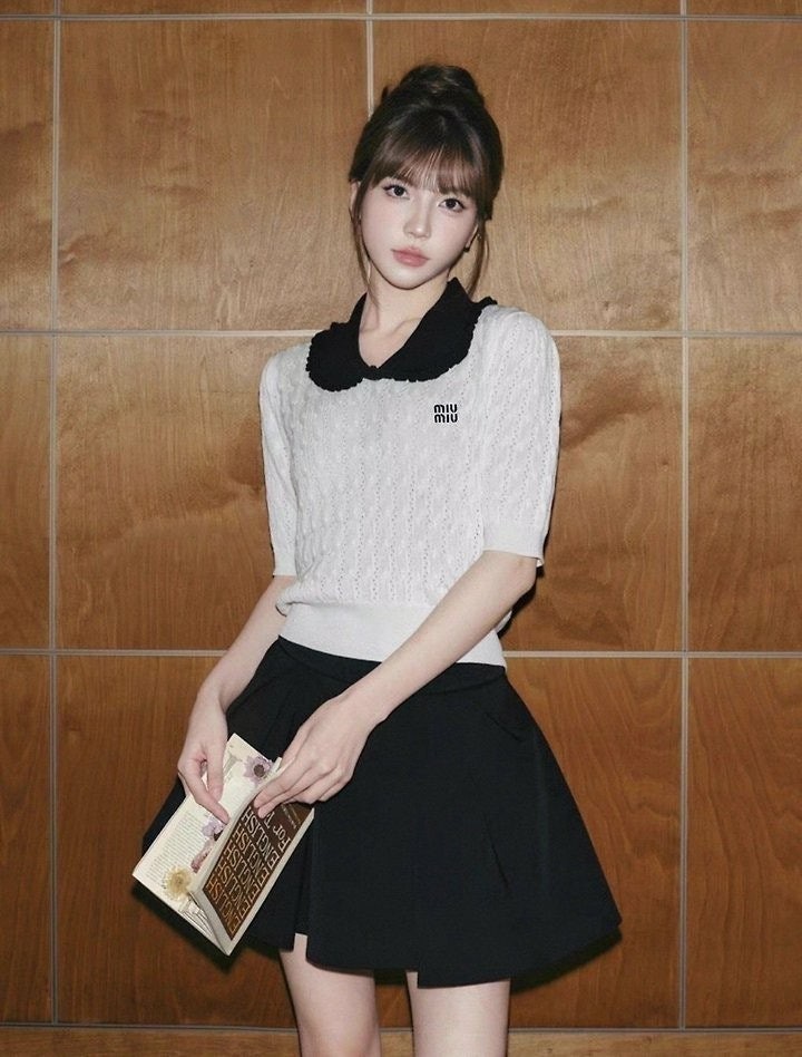 💕 미*** 배색 프릴카라 니트