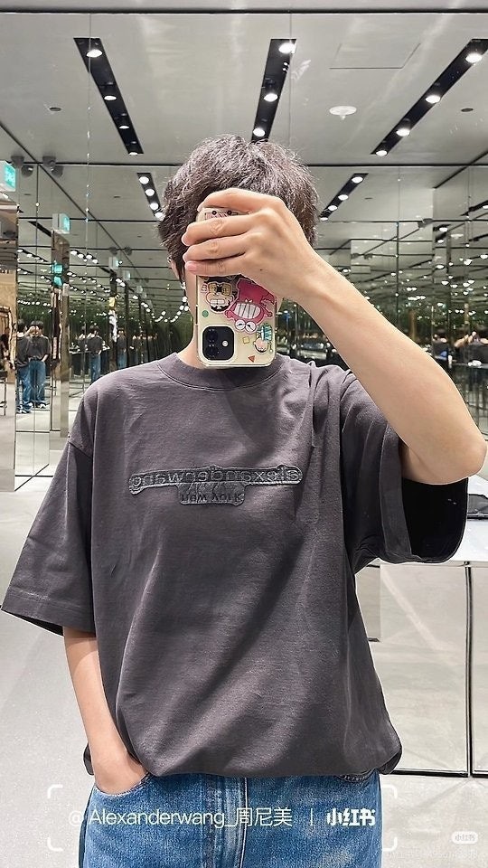 💕 알***왕 자수로고 패치 티셔츠