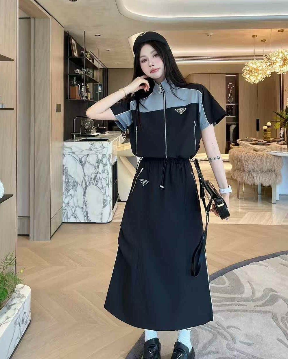 💕 프** 수입 삼각로고 컴피 우븐 자켓 & 스커트 세트 -블랙-